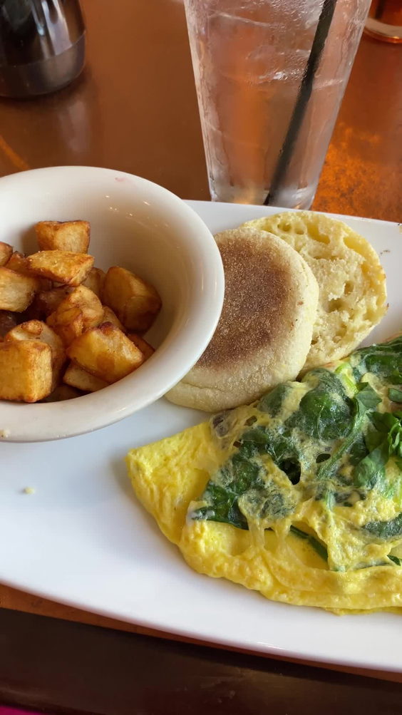 Another Broken Egg Cafe