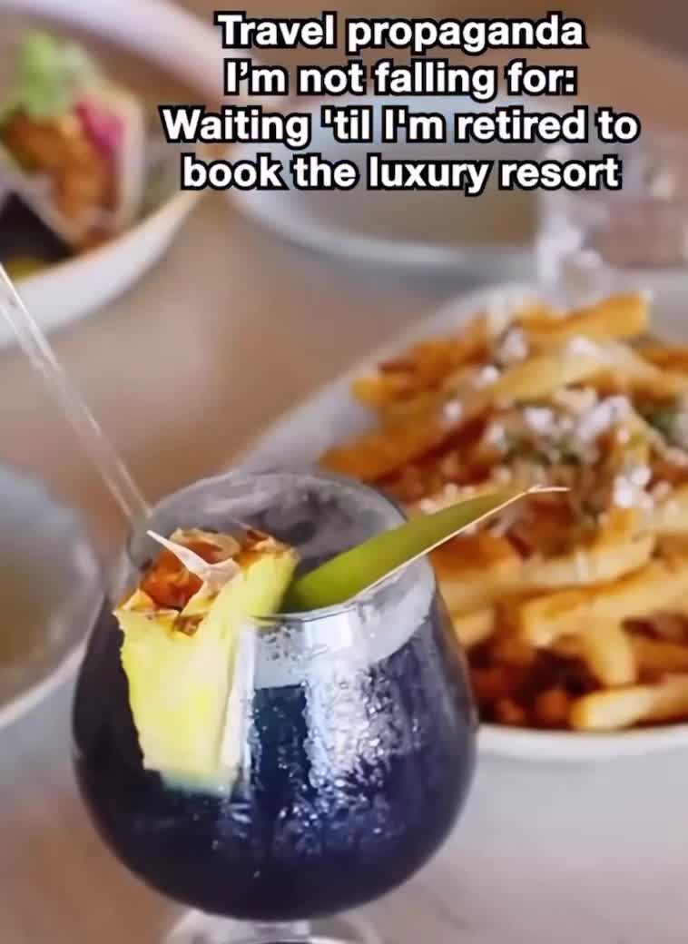 Royal Lahaina Resort & Bungalows