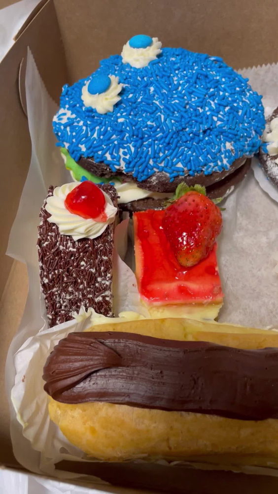 Elm St Bakery