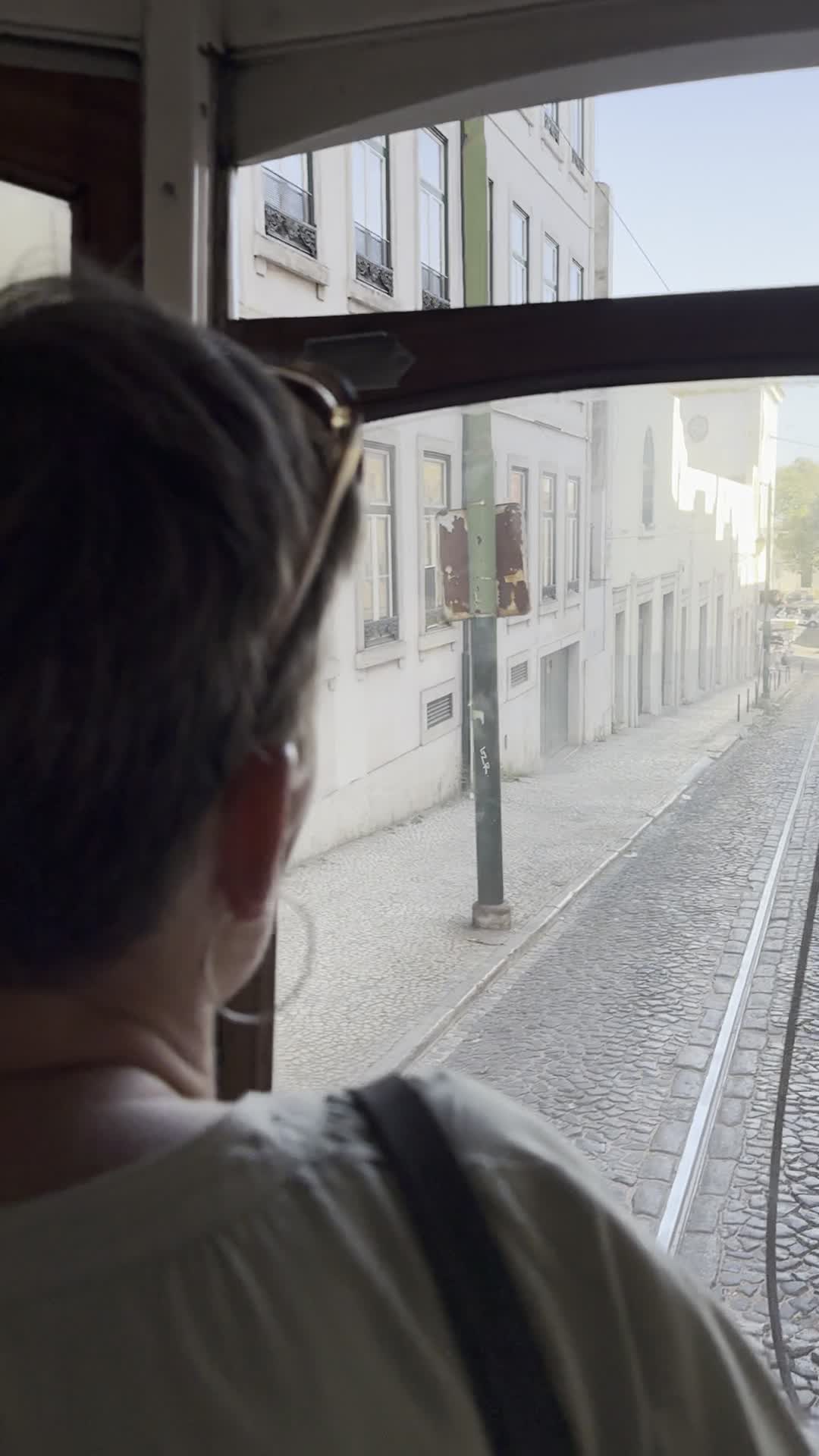 Video review of Praça Martim Moniz