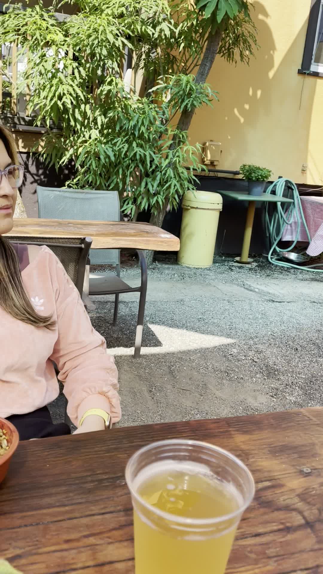 Video review of Carioca Bowls