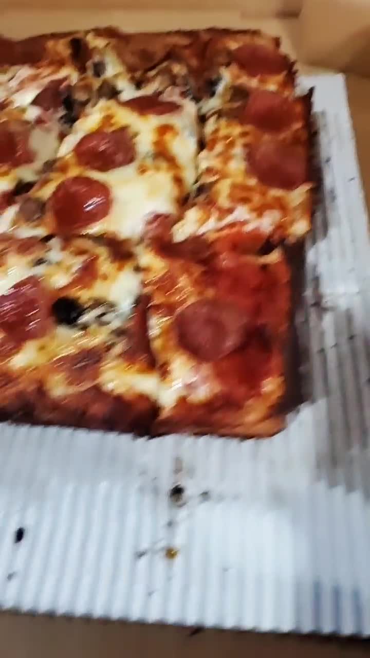 Video review of Diorio's Pizza & Pub on Baxter