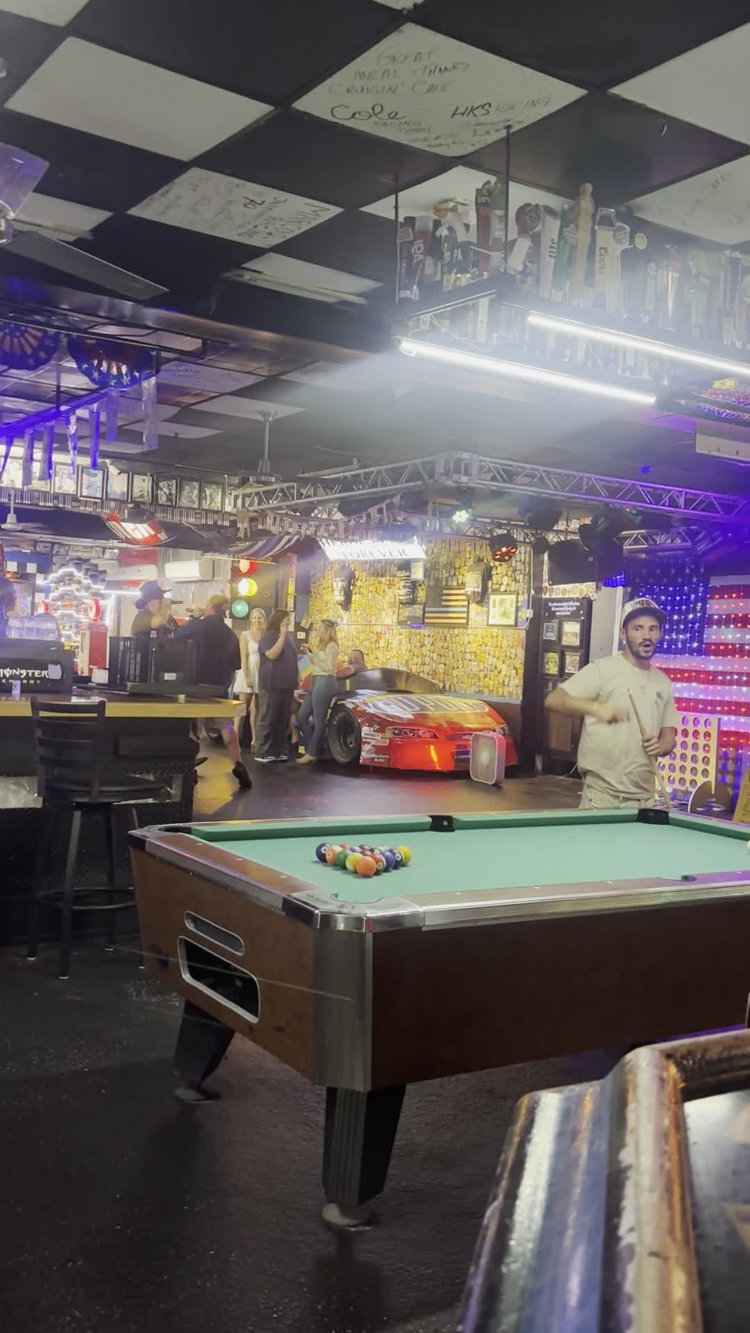 Video review of Cruisin' Cafe Bar & Grill Restaurant