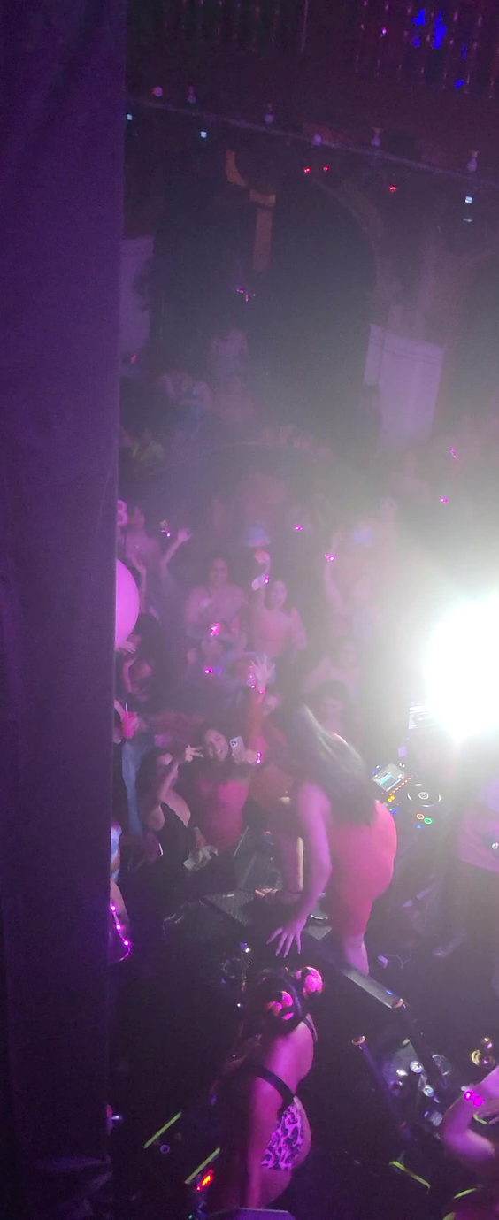 1902 Nightclub