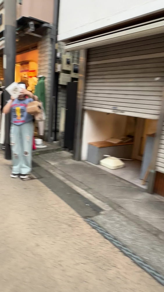 LOKAL  KAMAKURA