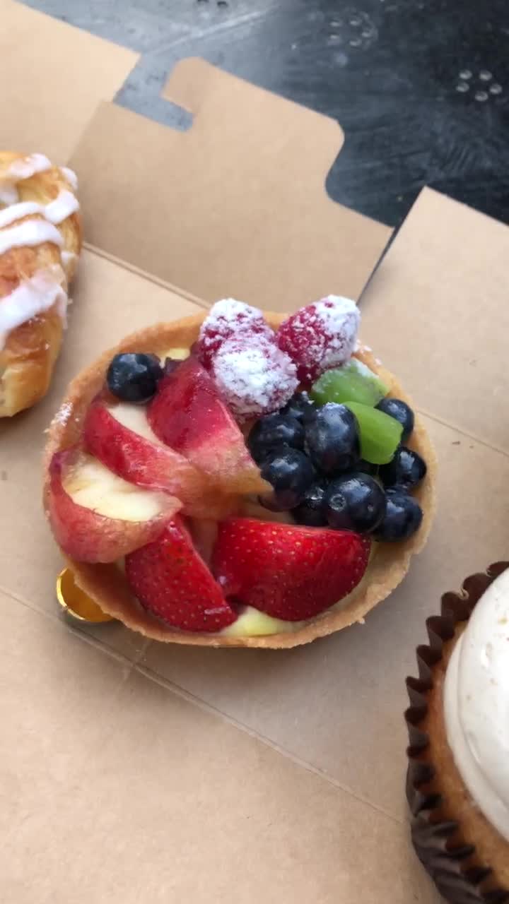 Video review of Alliance Bakery