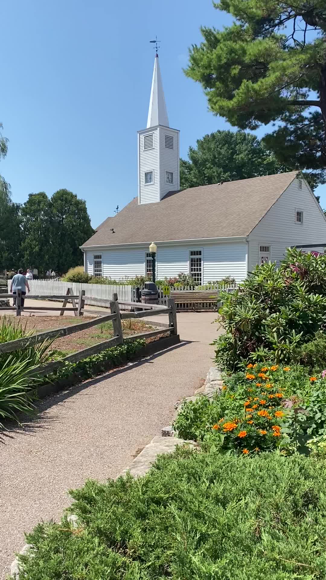 Video review of Olde Mystic Village