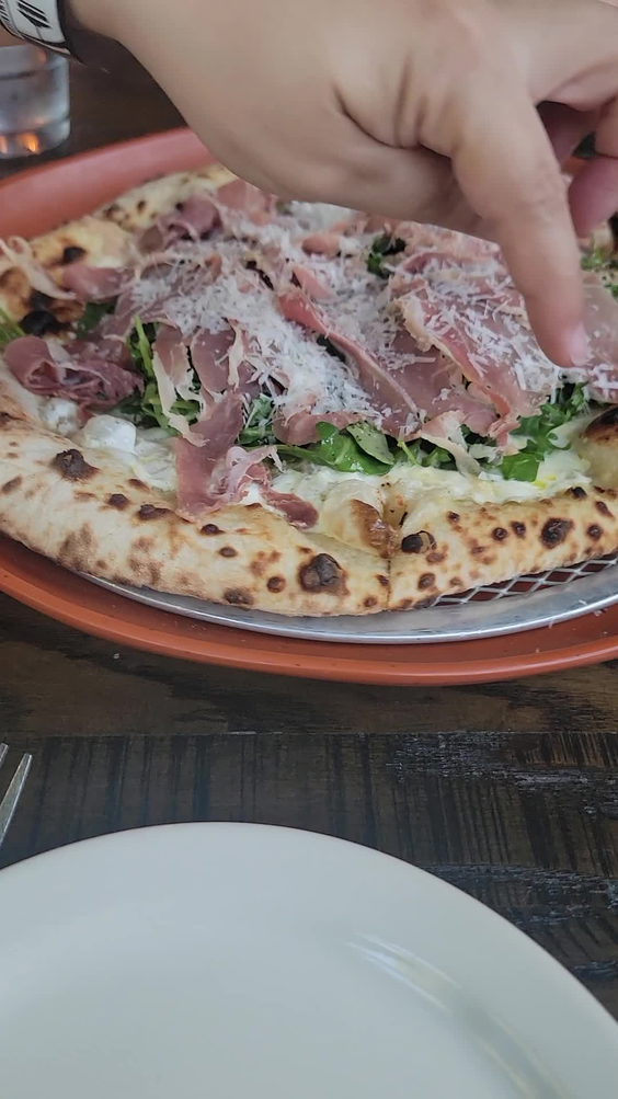 Dough Pizzeria Napoletana