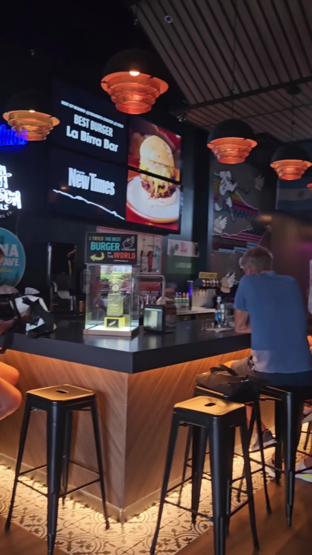 Video review of La Birra Bar