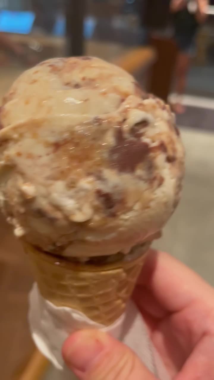 Video review of Salt & Straw