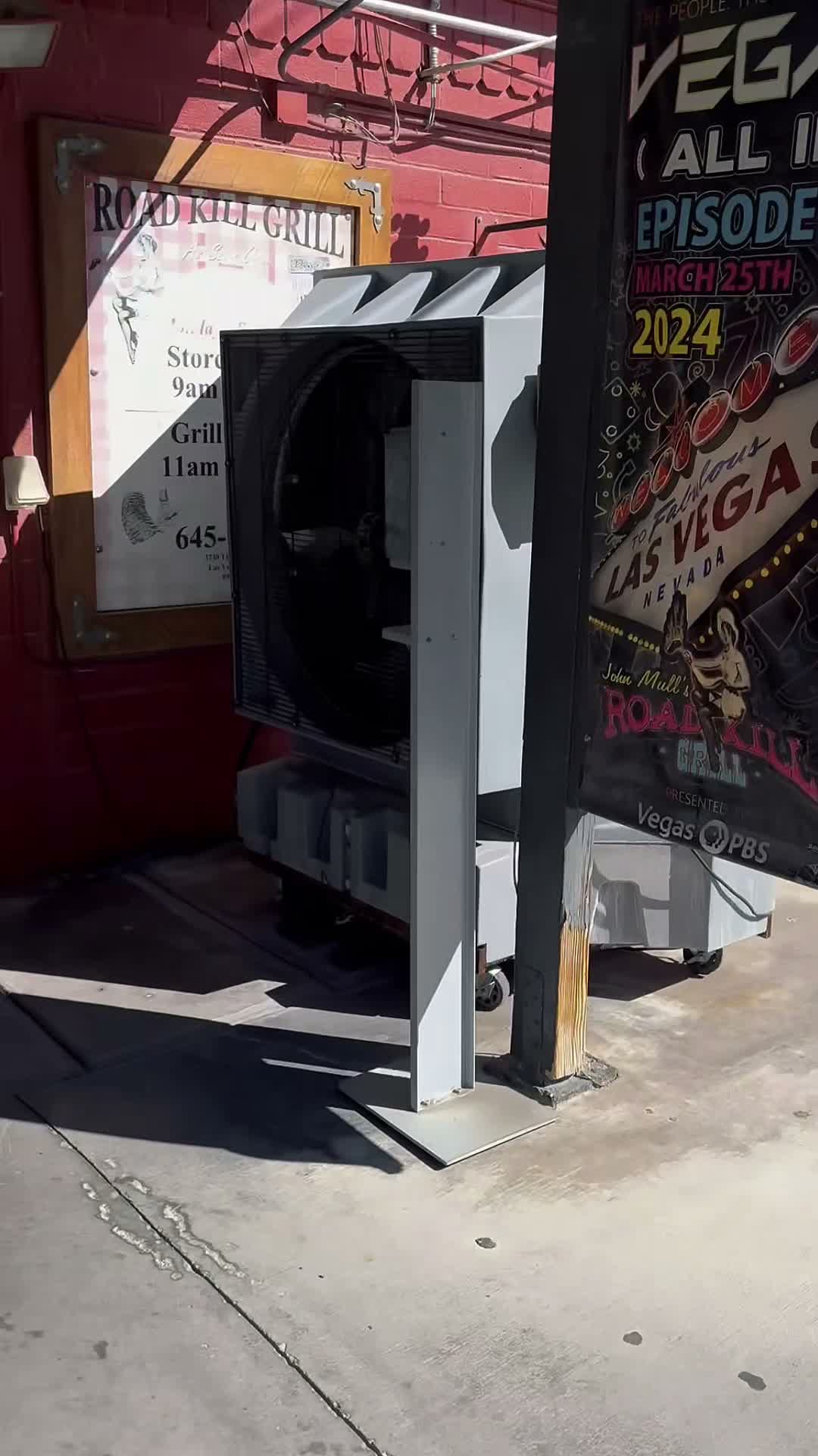 Video review of John Mull's Meats & Road Kill Grill