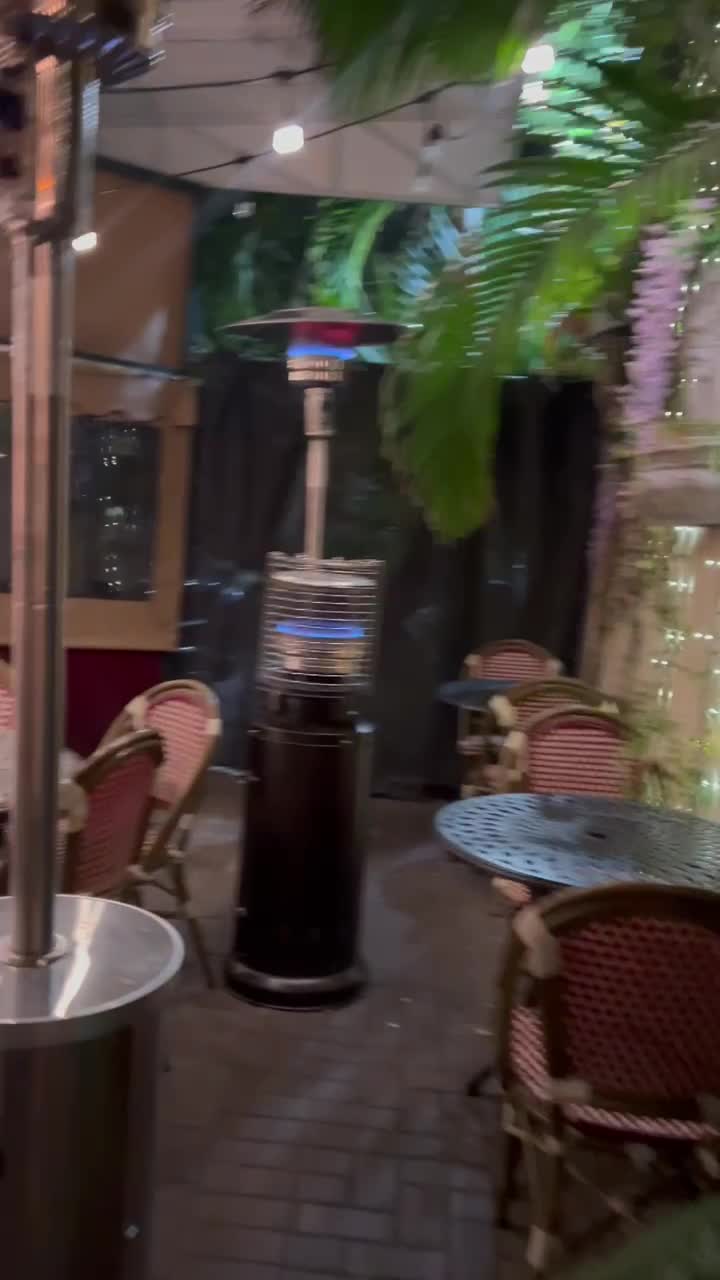 Video review of Cristino's Coal Oven Pizza