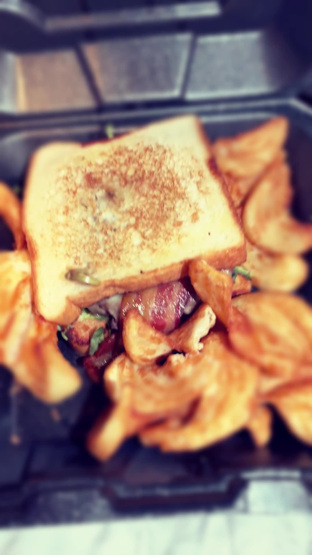 Cin Cin Burger Bar