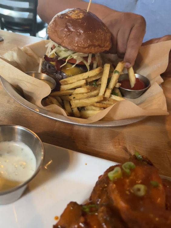 38 Degrees Ale House and Grille