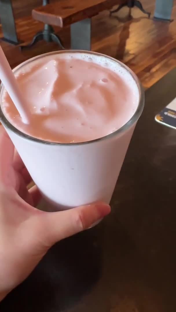 Video review of Moo Burger