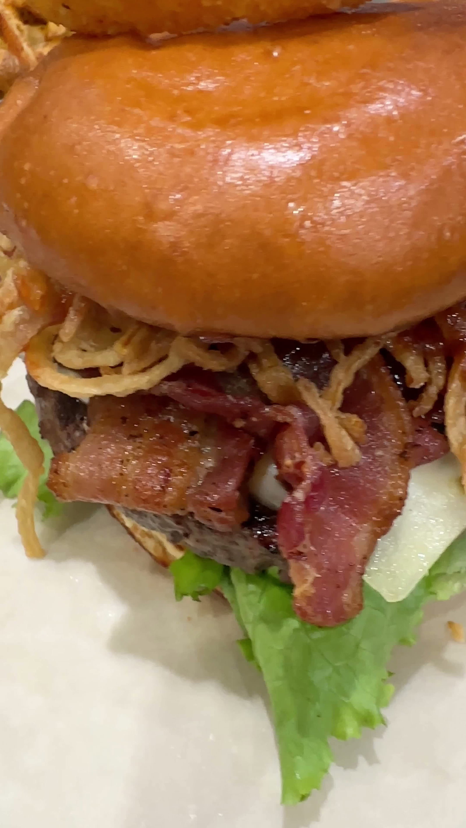 Video review of Billy Roy’s Burger Co.