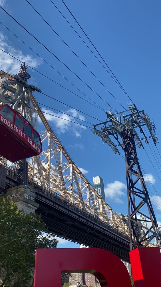 Roosevelt Island Tram (Roosevelt Island Station)
