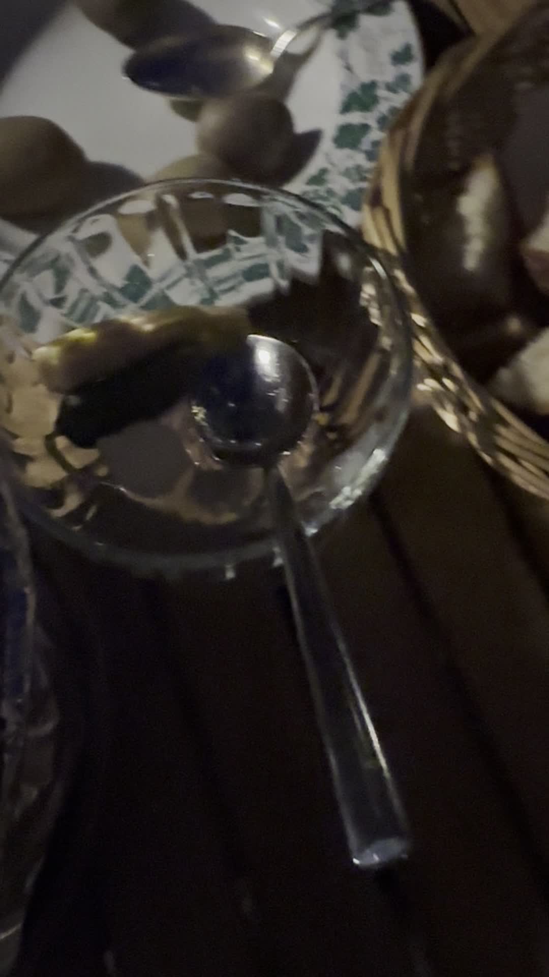 Video review of Le Dézaley