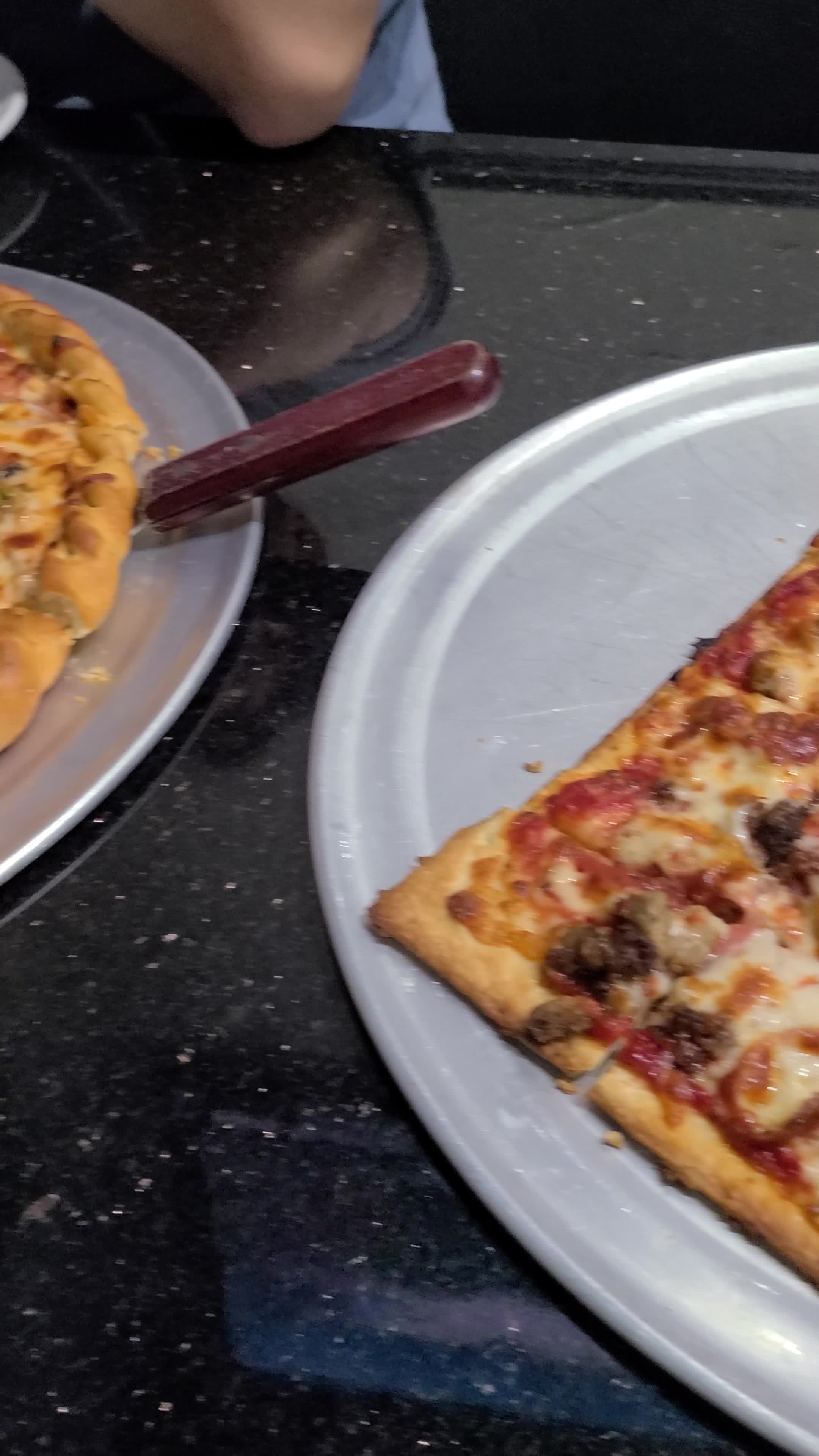 Andrew's American Pizza Kitchen