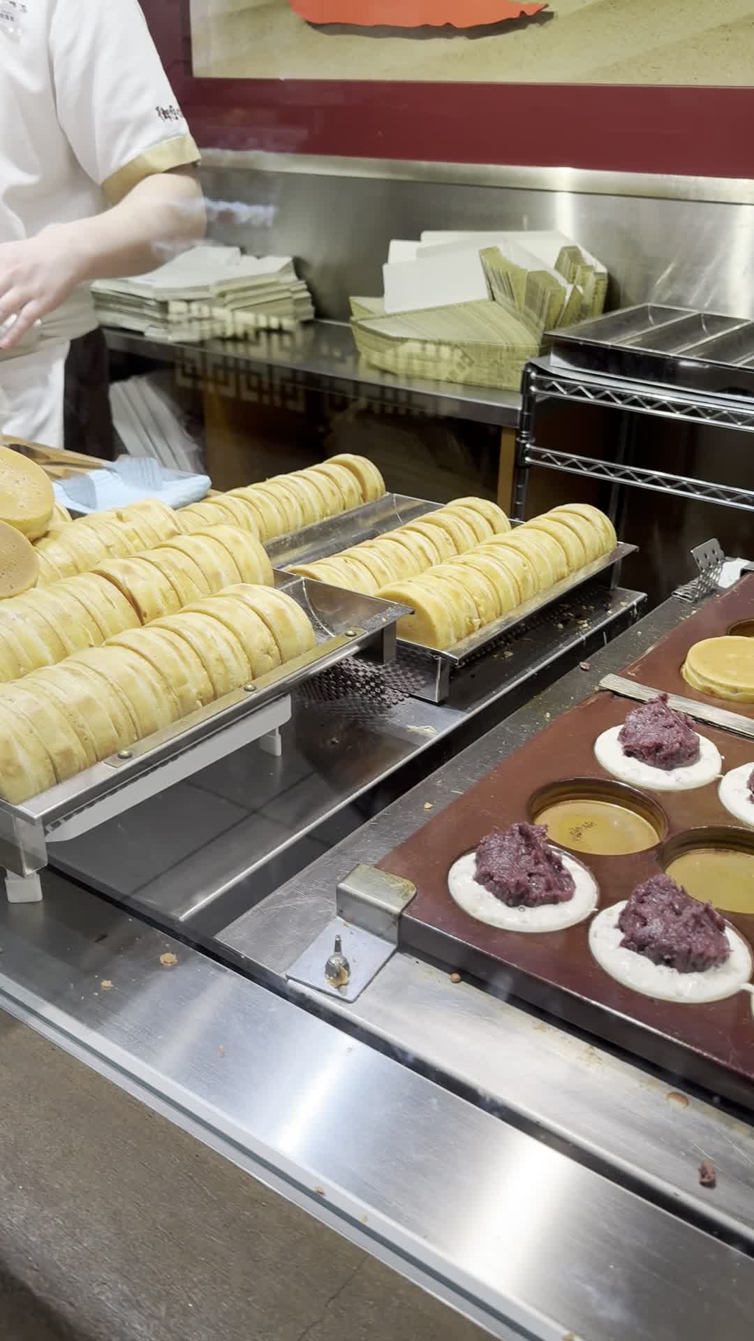 Video review of Takashimaya (新宿タカシマヤ)