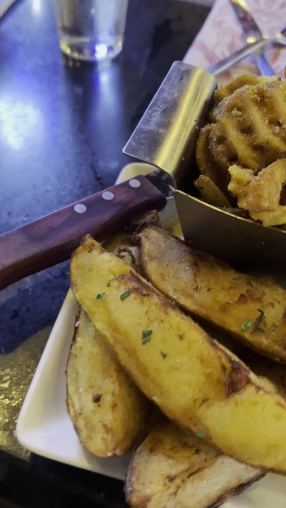 Guy Fieri's Vegas Kitchen & Bar