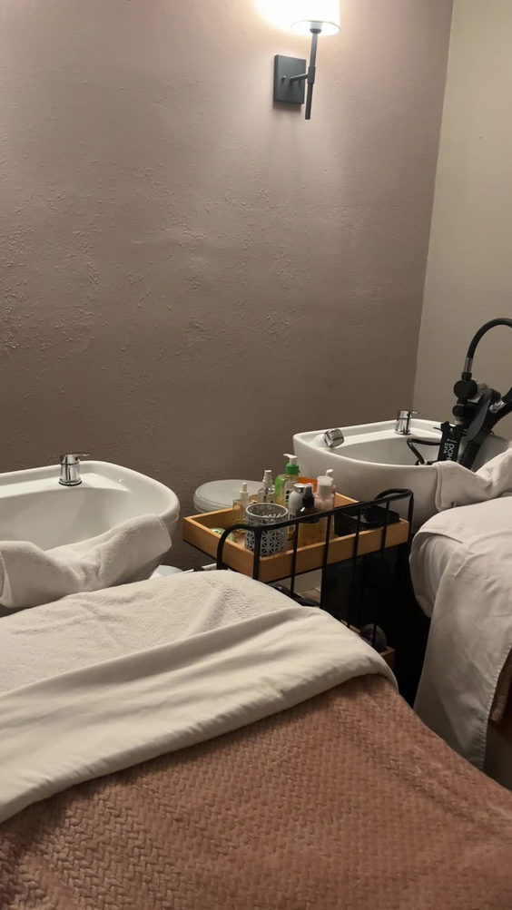 Velvet head spa