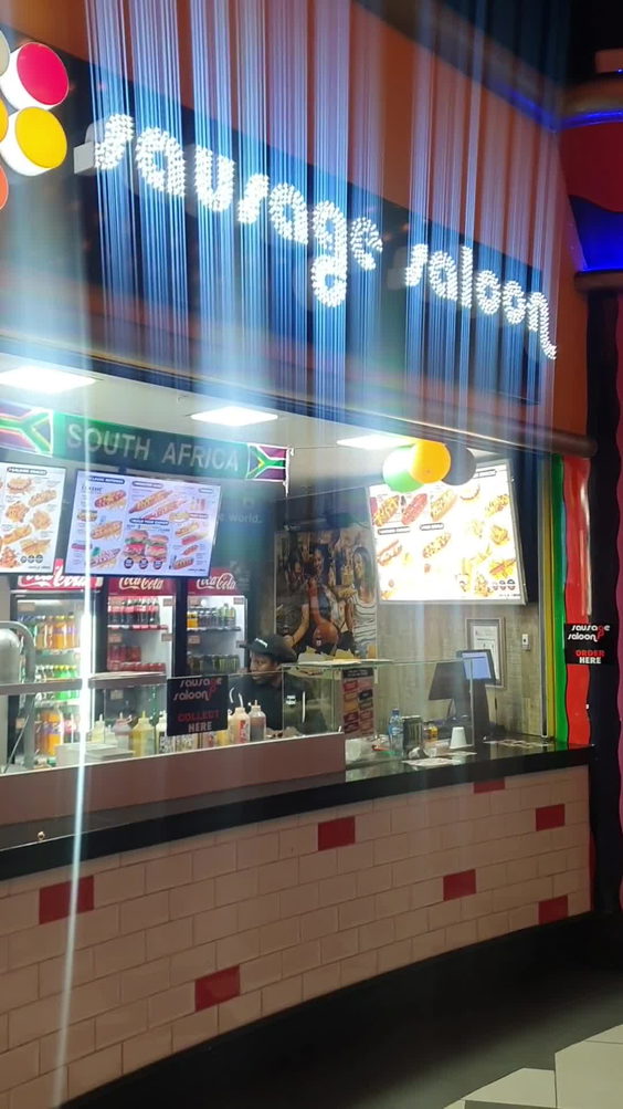 Hotdog Saloon