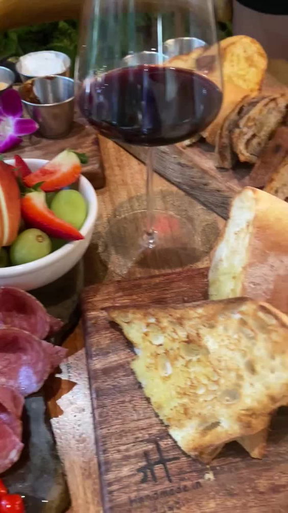 Island Vintage Wine Bar