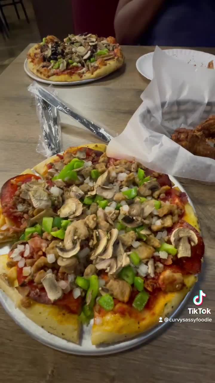 Long Hollow Pizza & Pub