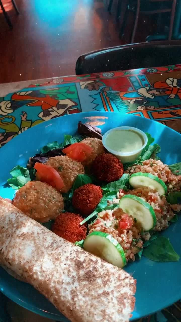 Video review of Annapurna’s World Vegetarian Café