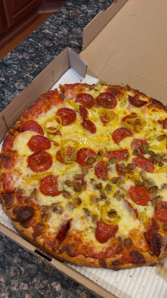 Lorenzo Corner Pizza & Pub