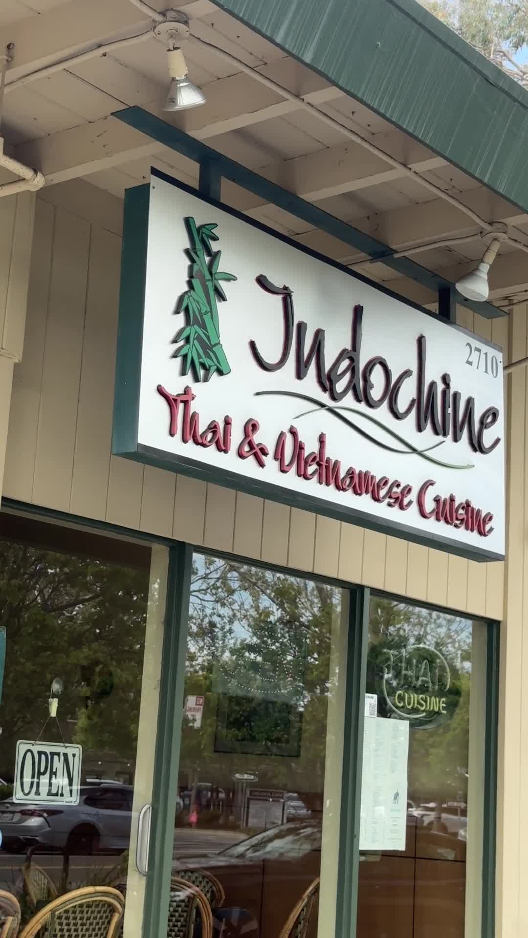 Video review of Indochine