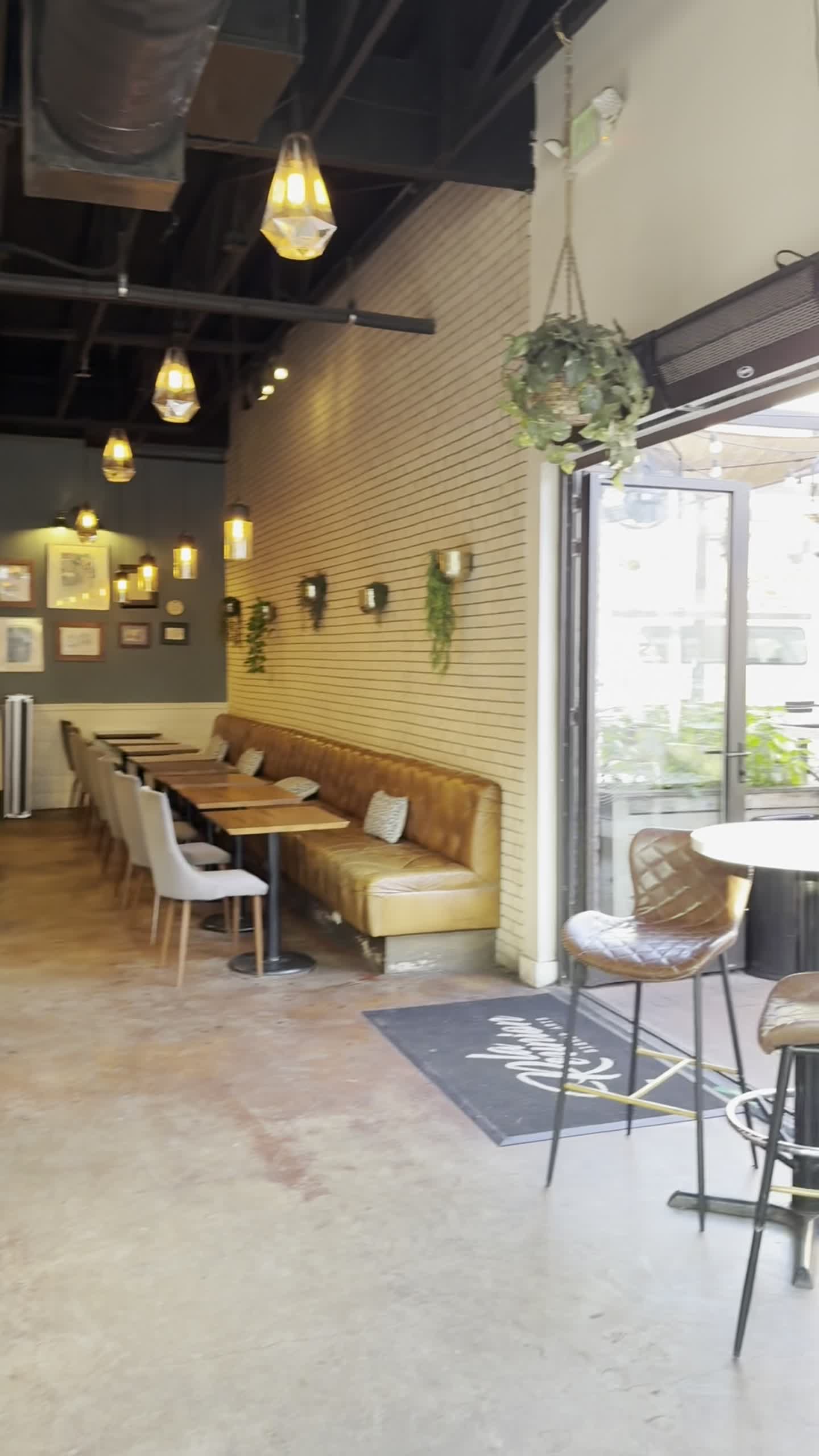 Video review of La Reunion