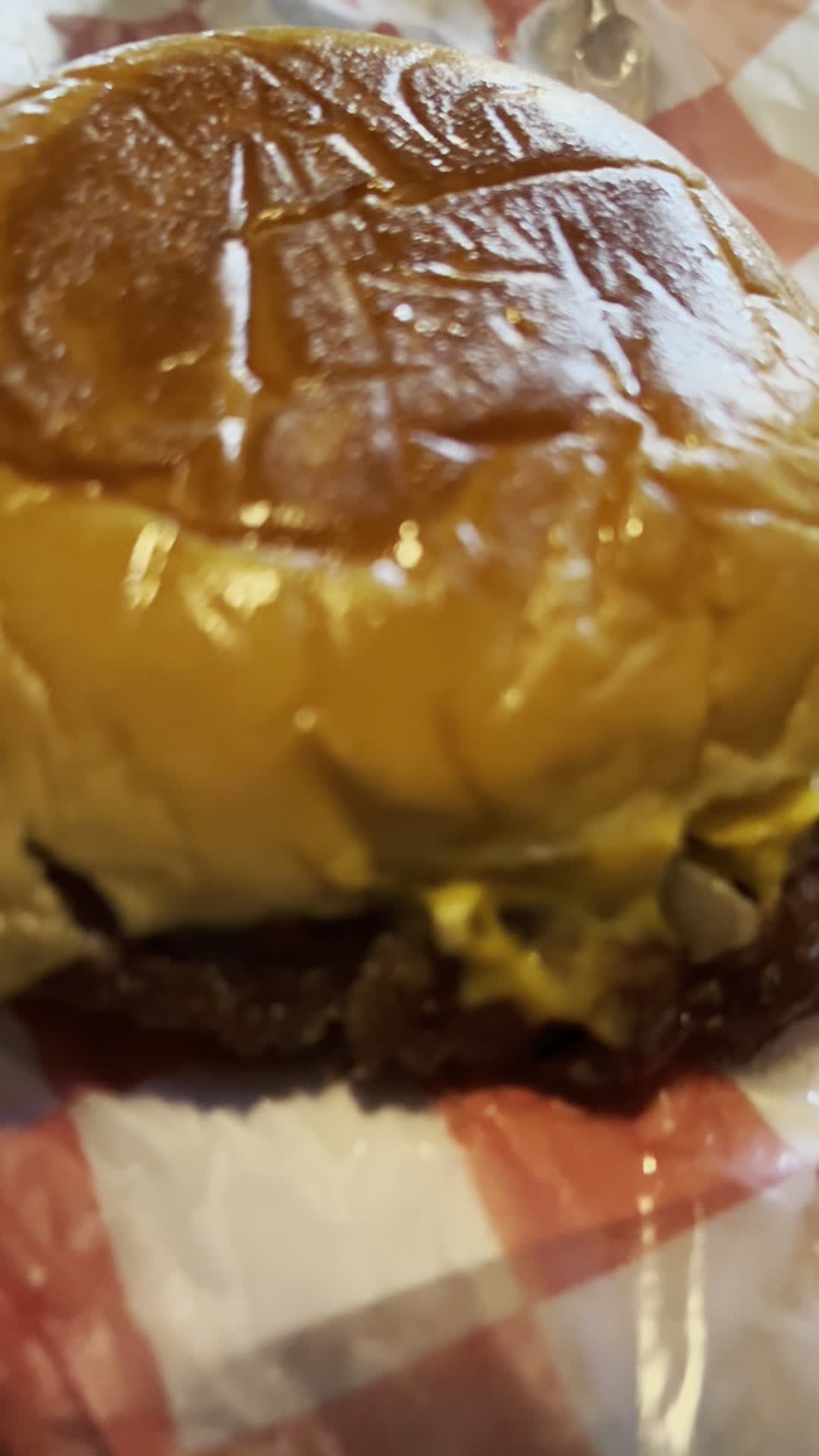 Video review of 7th Street Burger