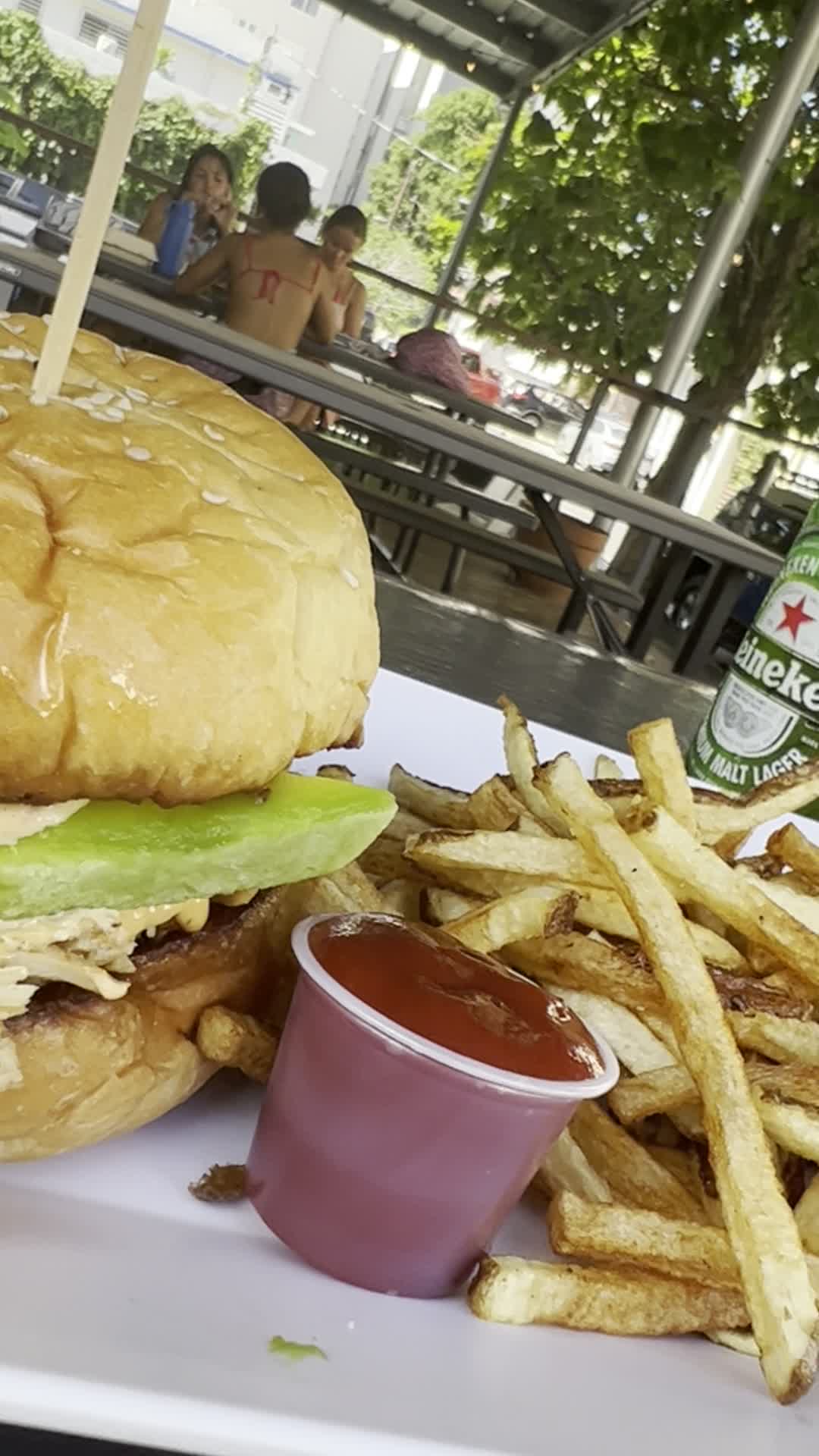 Video review of Tresbé