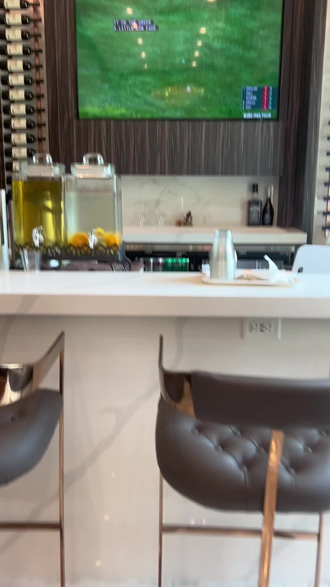 M. Vince Nail Spa