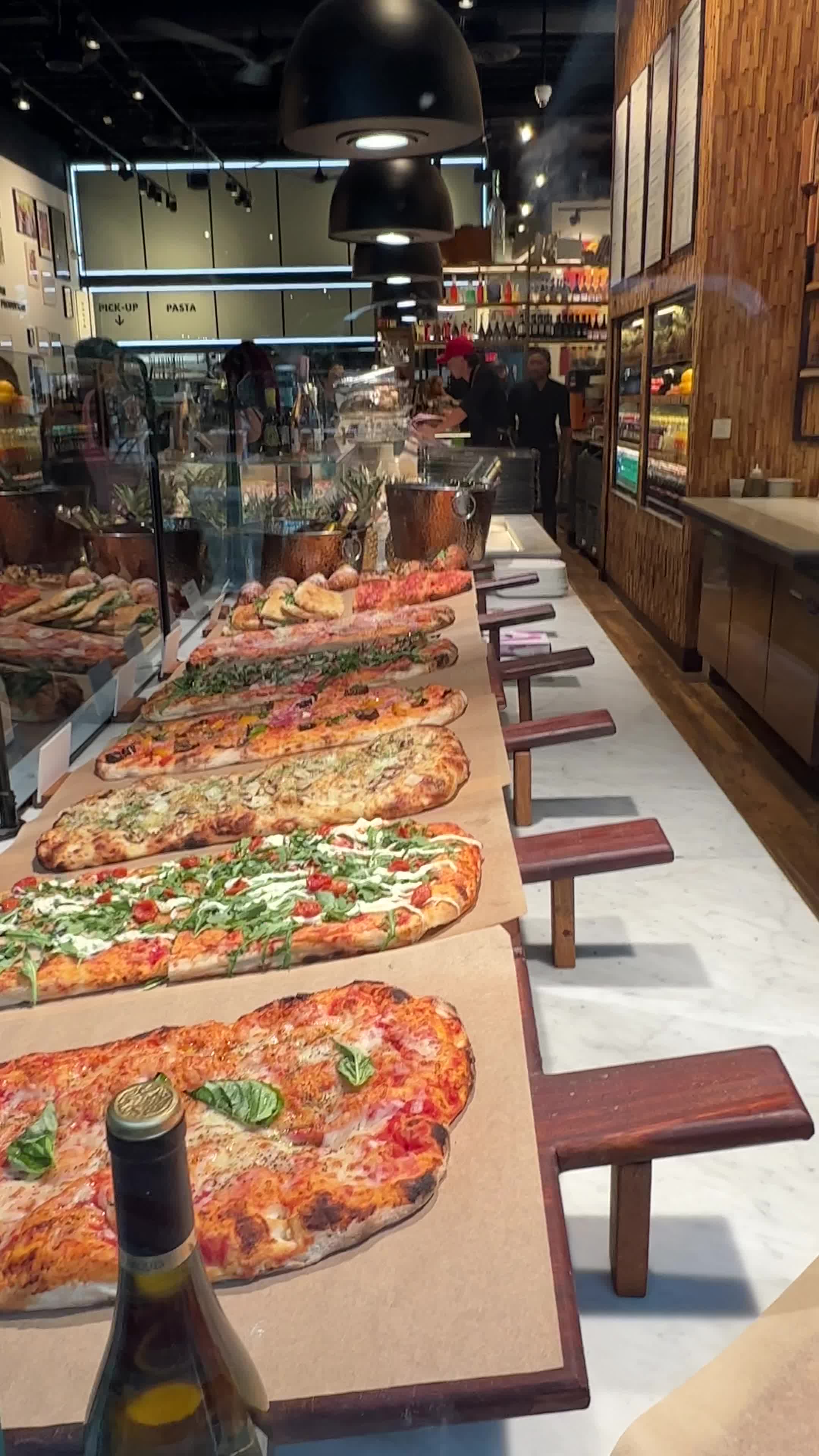 IT Italian Trattoria COLLINS