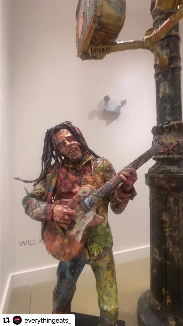 Avant Gallery