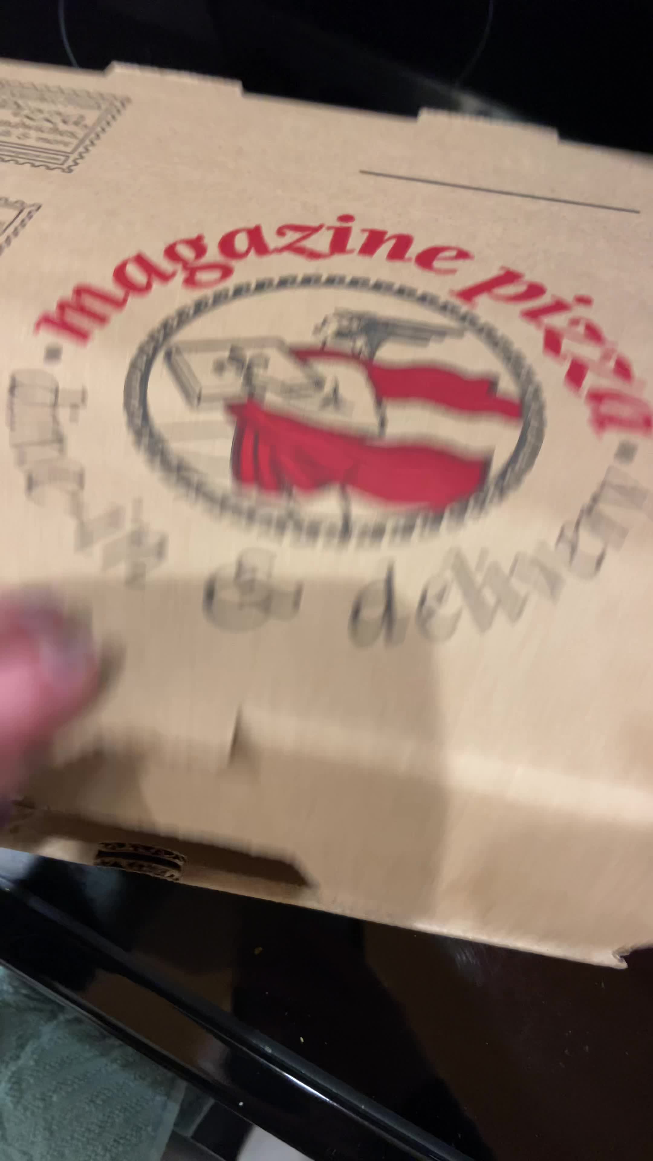 Magazine Pizza