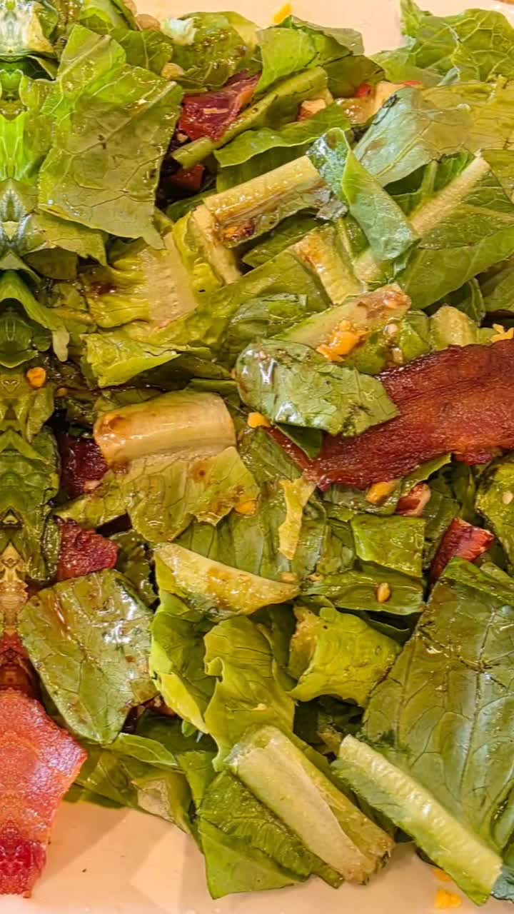 Video review of TGI Fridays