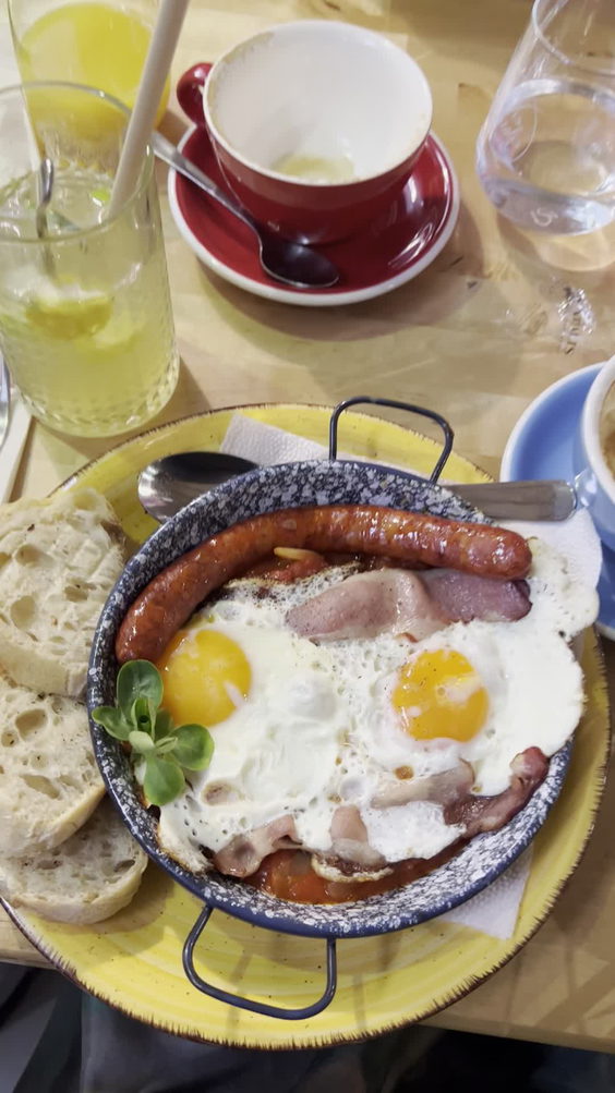Lion's Locker Coffee & Brunch