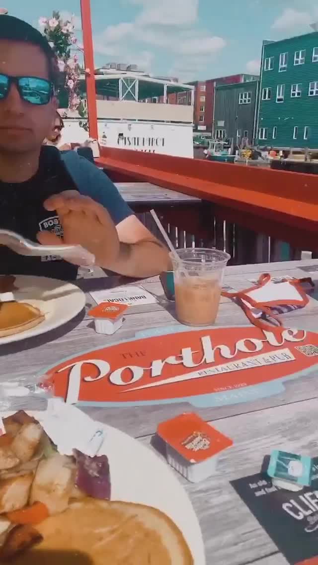 The Porthole Restaurant & Pub