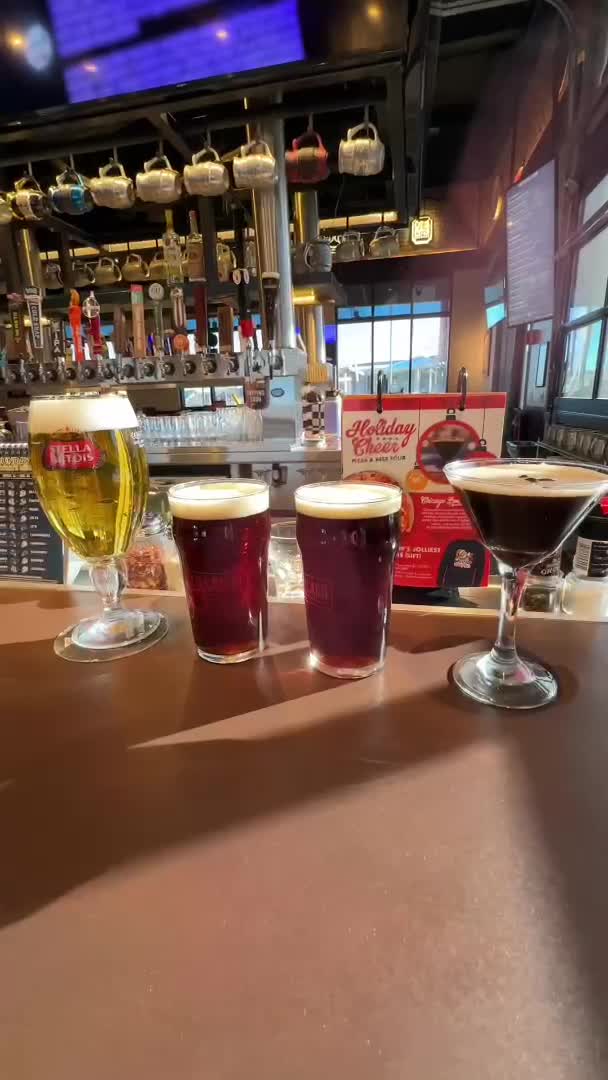 Old Chicago Pizza + Taproom
