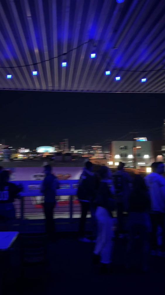 Bizarre Bar