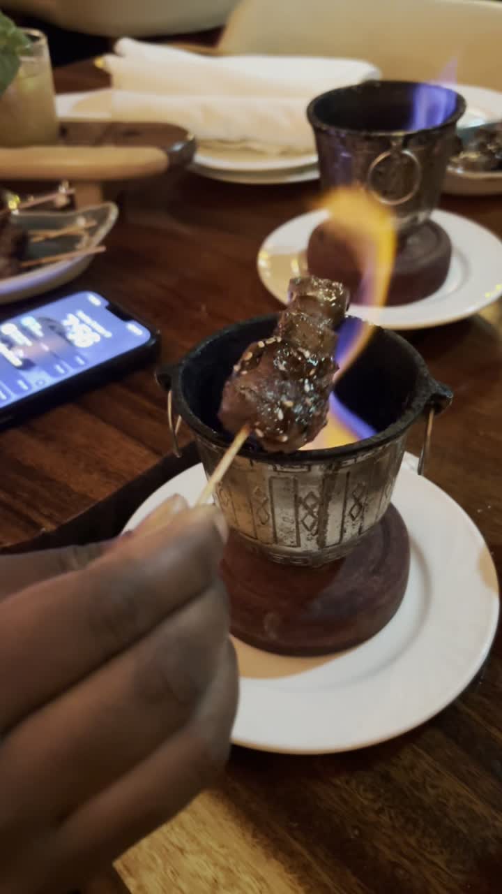 Video review of Trader Vic's