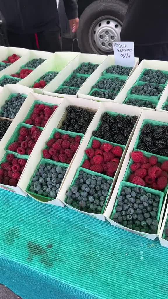 Old Town Newhall Farmers' Market