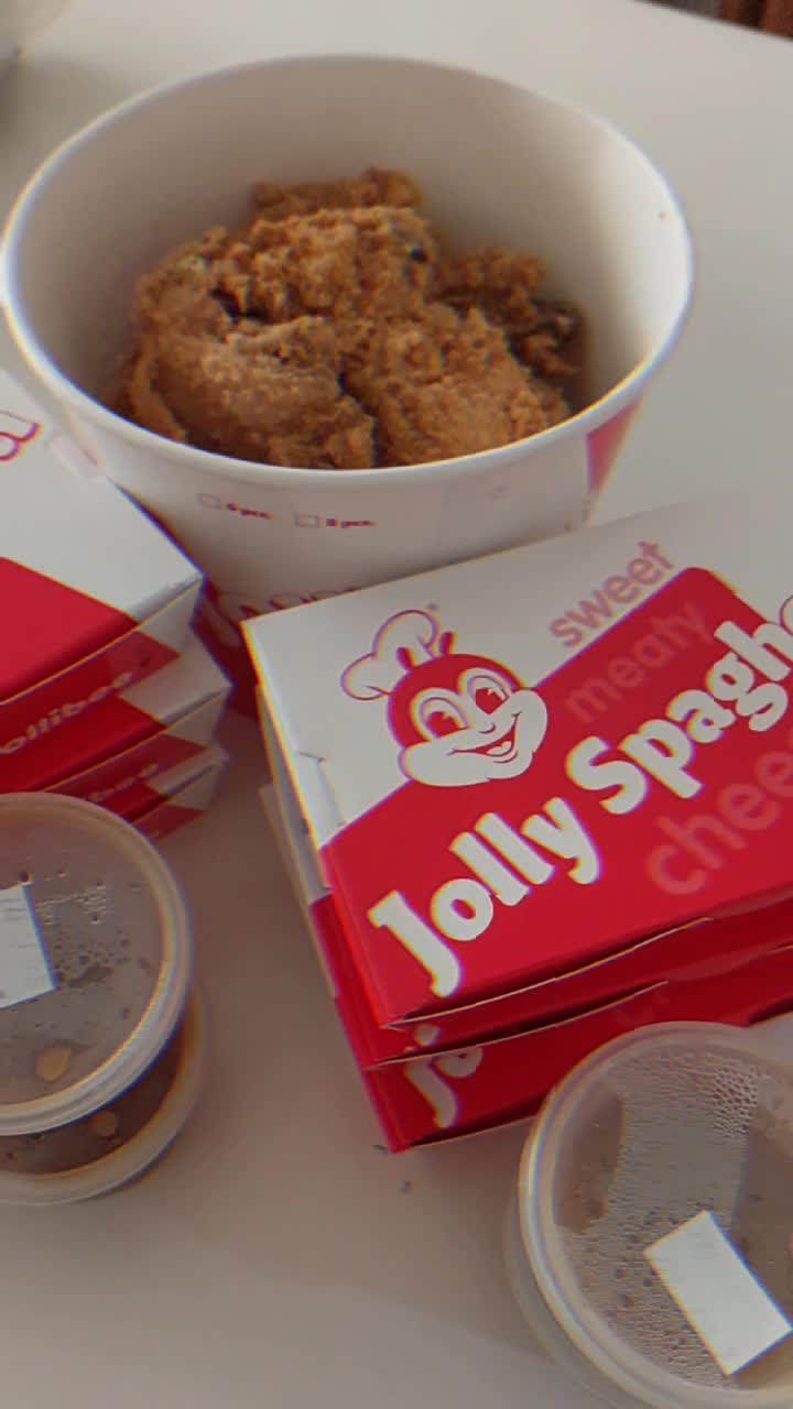 Jollibee (جوليبي)