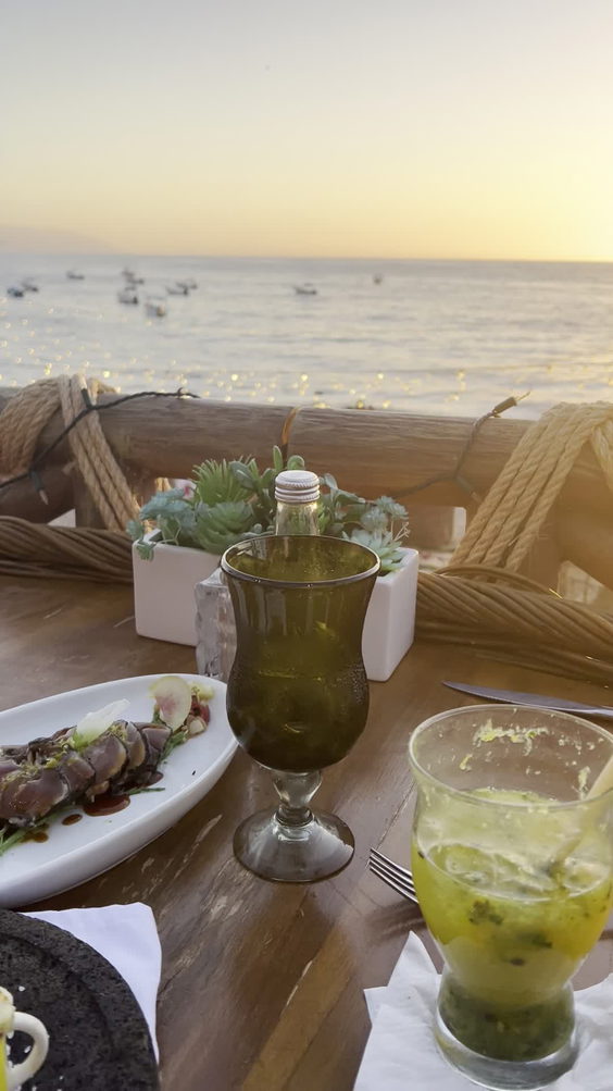 iX Mixology Bar & Cuisine