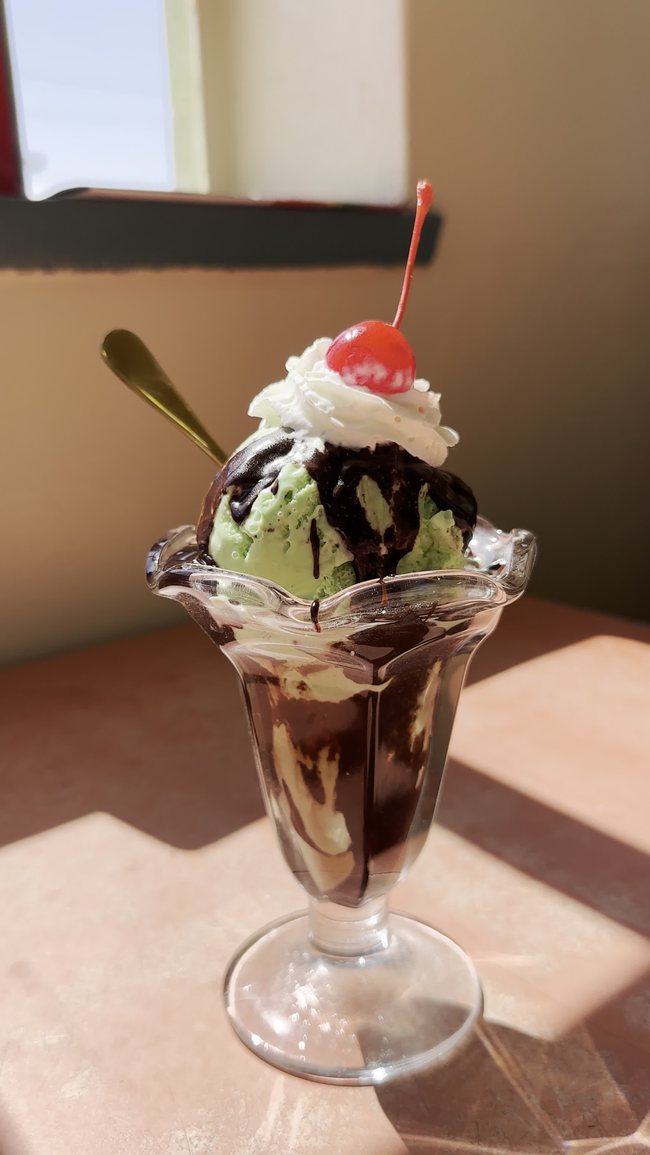 U-Drop Inn Tower Café