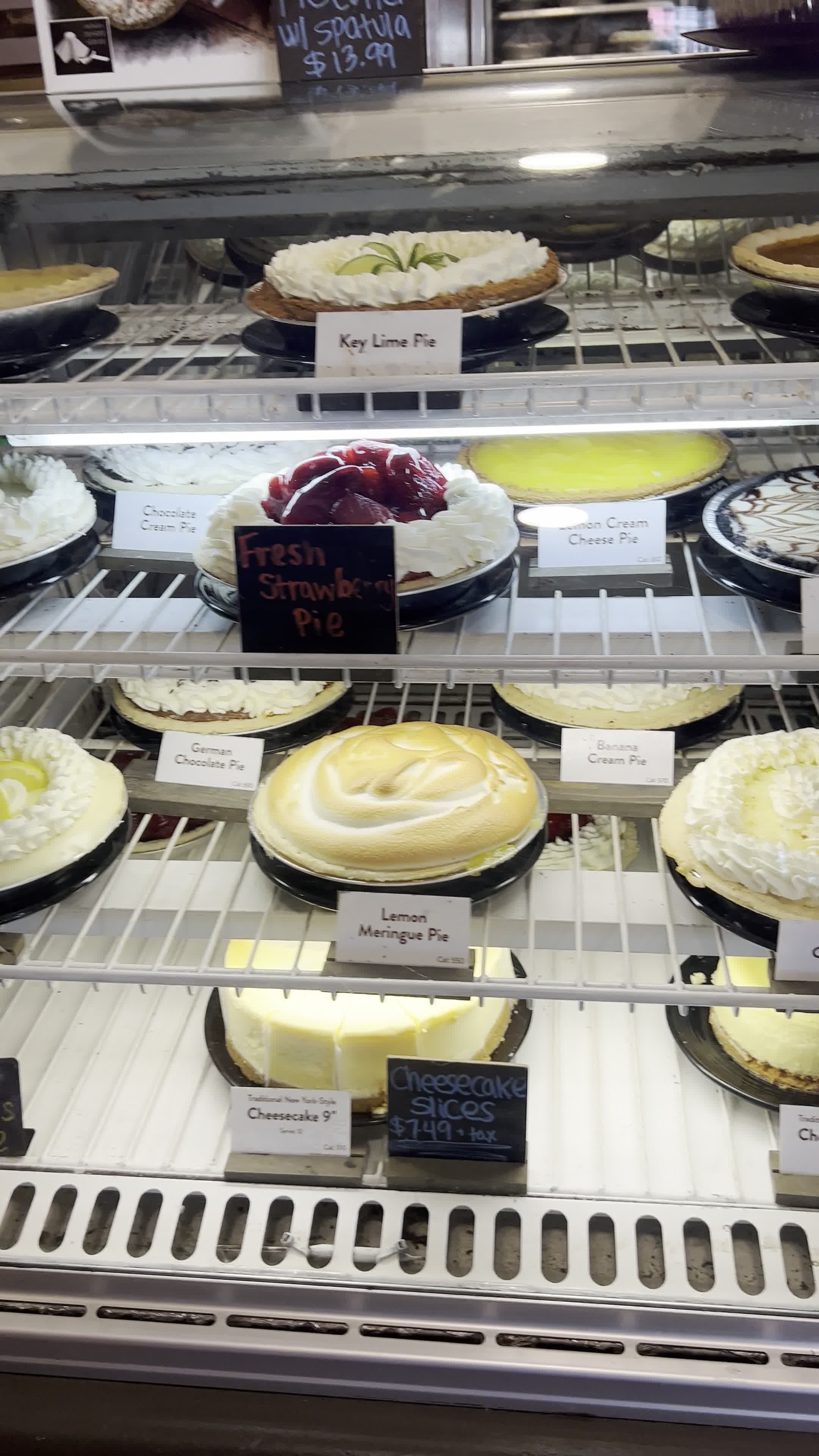 Video review of Marie Callender's Restaurant & Bakery